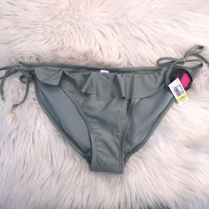 Side tie bikini bottoms